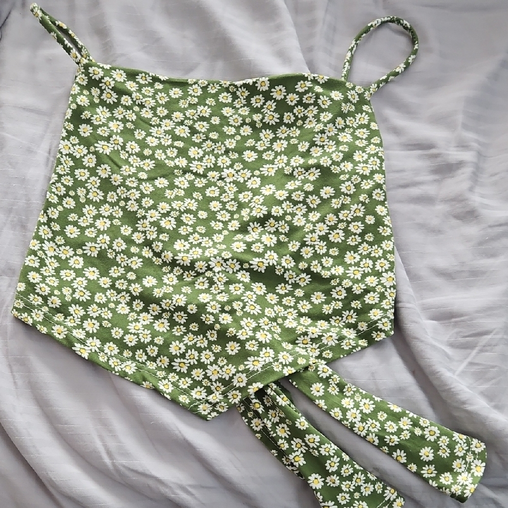 American Threads Green Daisy Print Top